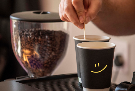 Przewodnik po mieszadłach do kawy: Mieszadła spożywcze dla kawiarni i marek